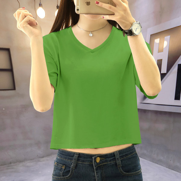 Jednobojna ženska kratka majica sa špic izrezom