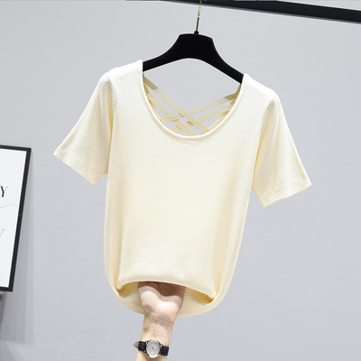 Ženska jednobojna majica s ovalnim izrezom i kratkim rukavima