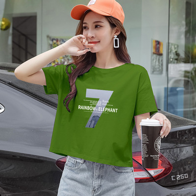 Ženska majica s raznim aplikacijama i okruglim izrezom