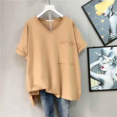 Γυναικείο φαρδύ μπλουζάκι με τσέπη και ντεκολτέ spitz