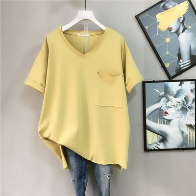 Γυναικείο φαρδύ μπλουζάκι με τσέπη και ντεκολτέ spitz