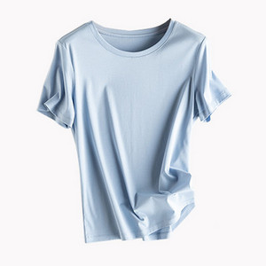 Moderna jednobojna bluza jednobojni model