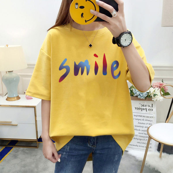 Novi model ženske majice s aplikacijom i ovalnim izrezom - različite boje