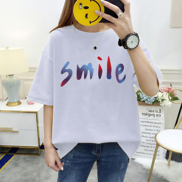 Novi model ženske majice s aplikacijom i ovalnim izrezom - različite boje