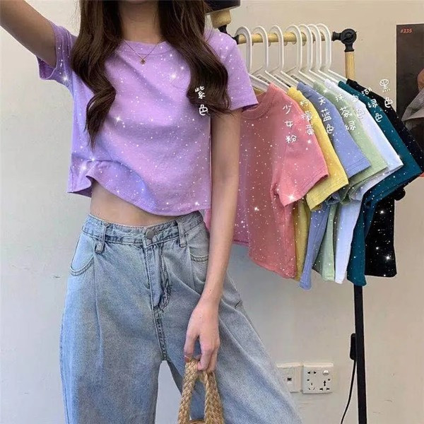 Ženska majica sa sjajnim efektom - kratki model