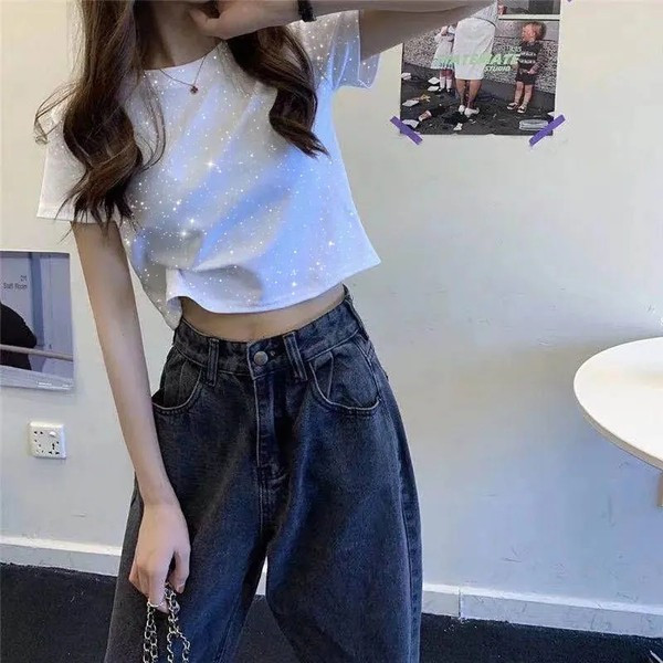 Ženska majica sa sjajnim efektom - kratki model