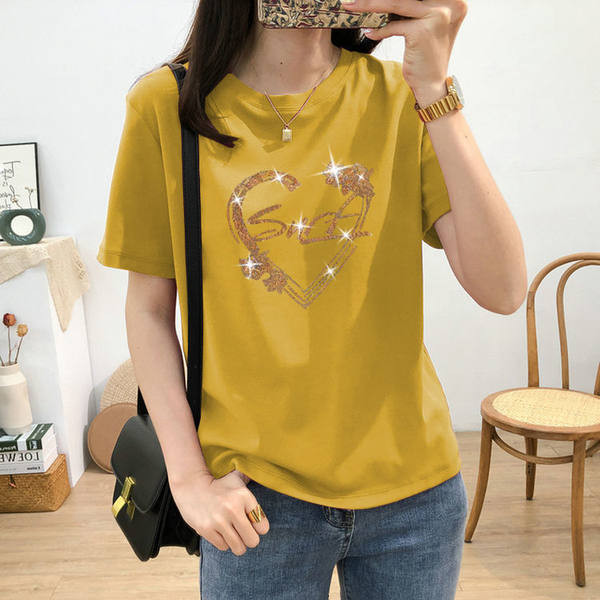 Proljetna ženska majica sa sjajnom aplikacijom i kratkim rukavima