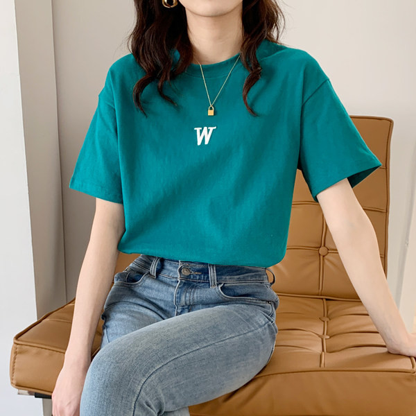 Ležerna majica s kratkim rukavima i ovalnim izrezom