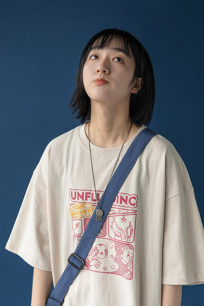 Novi model ženske majice kratkih rukava sa aplikacijom i ovalnim izrezom - četiri boje