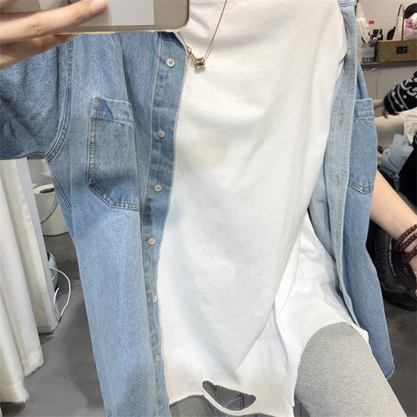 Široka ženska bluza dugih rukava bijele boje