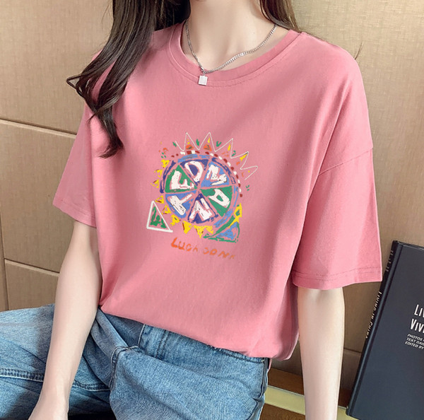 Naujo modelio moteriški marškinėliai su spalvotomis aplikacijomis