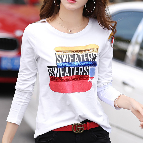 Ležerna ženska bluza sa okruglim izrezom i aplikacijom u više boja