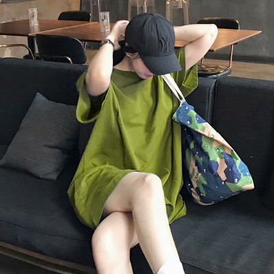 Ženska široka majica s okruglim izrezom-čisti model