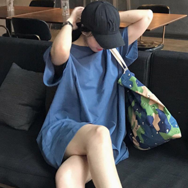 Ženska široka majica s okruglim izrezom-čisti model