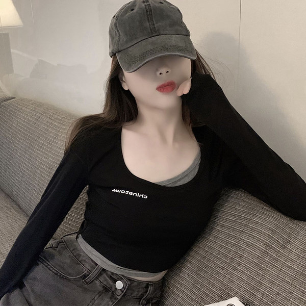 Ženska kratka bluza s okruglim izrezom i dugim rukavima