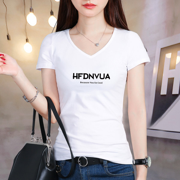 Ženska majica s natpisom i špic izrezom - više boja