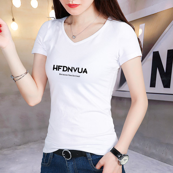 Ženska majica s natpisom i špic izrezom - više boja