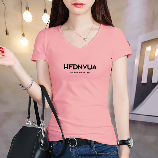 Ženska majica s natpisom i špic izrezom - više boja