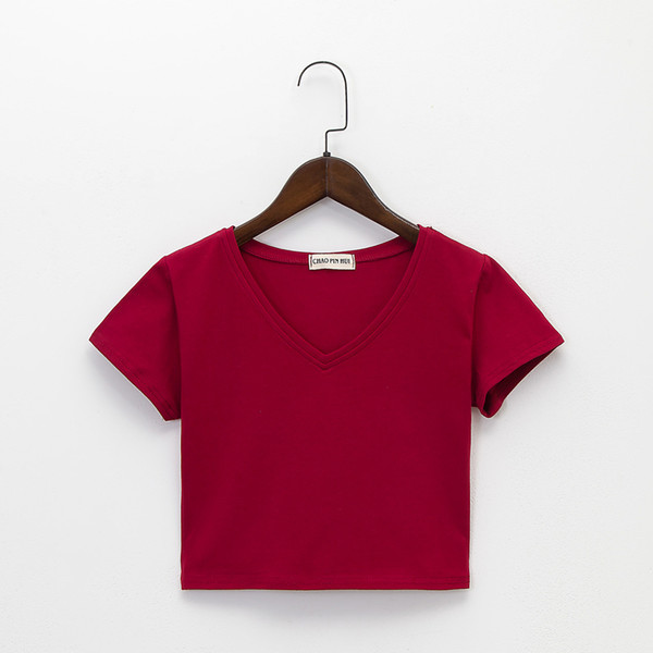 Kratka pripijena bluza sa špic izrezom