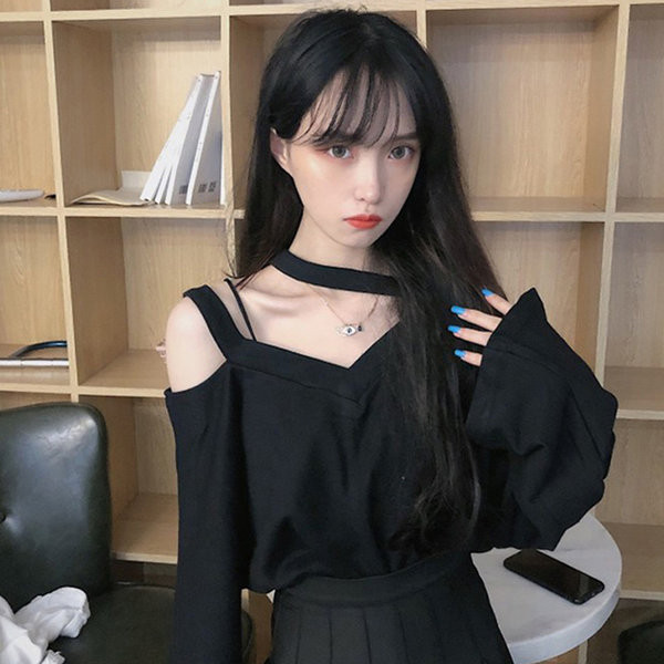 Novi model ženske bluze sa špic izrezom i širokim rukavima