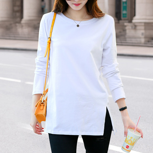 Ležerna ženska bluza s prorezom i dugim rukavima u bijeloj boji