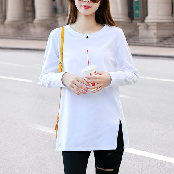 Ležerna ženska bluza s prorezom i dugim rukavima u bijeloj boji