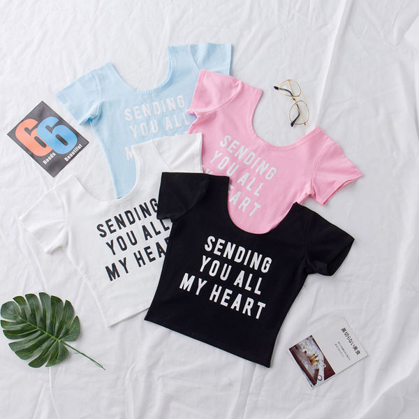 Trumpa palaidinė su užrašais – skirtingų spalvų