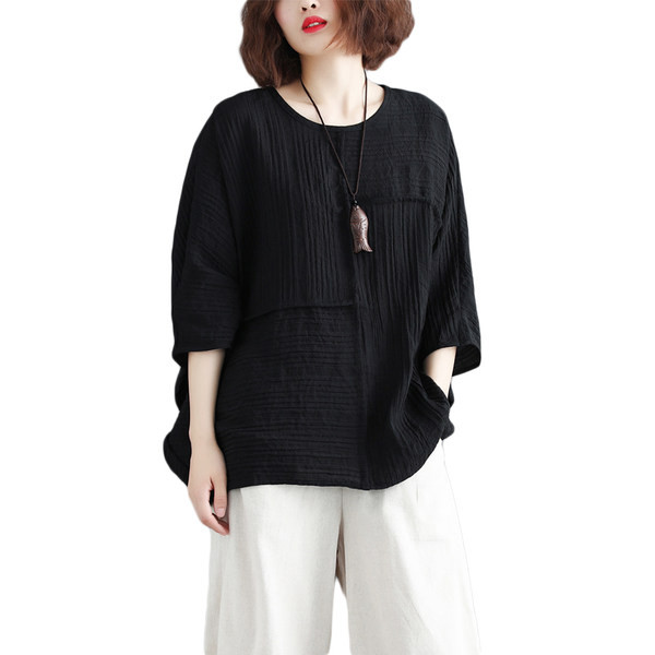 Široki model ženske ljetne bluze s kragnom u obliku slova O