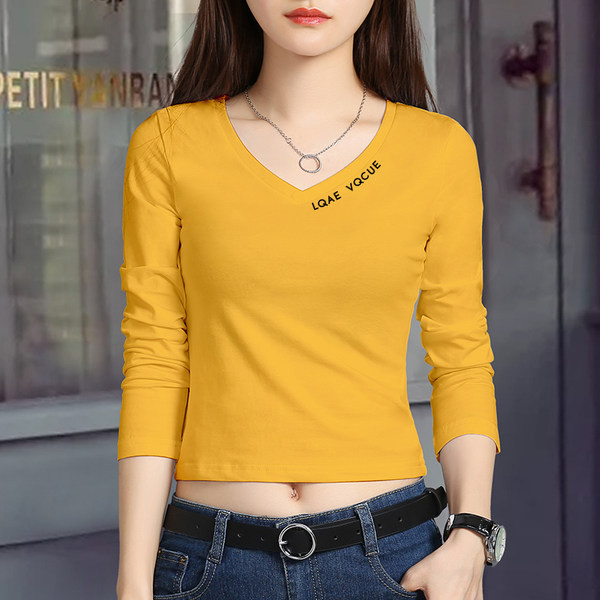 Novi model kratke ženske bluze sa natpisom i špic izrezom