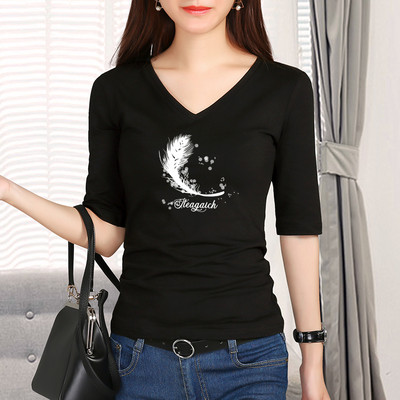 Ženska bluza sa špic izrezom i aplikacijom - više boja