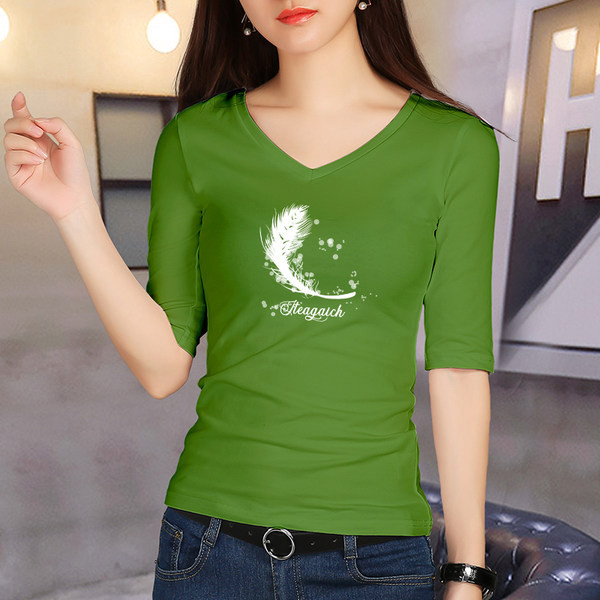 Ženska bluza sa špic izrezom i aplikacijom - više boja