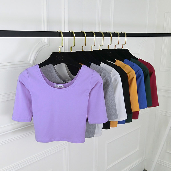 Običan model kratke ženske majice