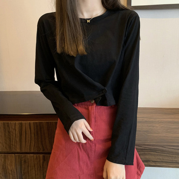 Ženska široka majica s dugmadima i okruglim izrezom