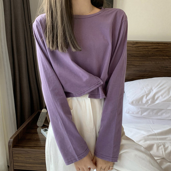 Ženska široka majica s dugmadima i okruglim izrezom