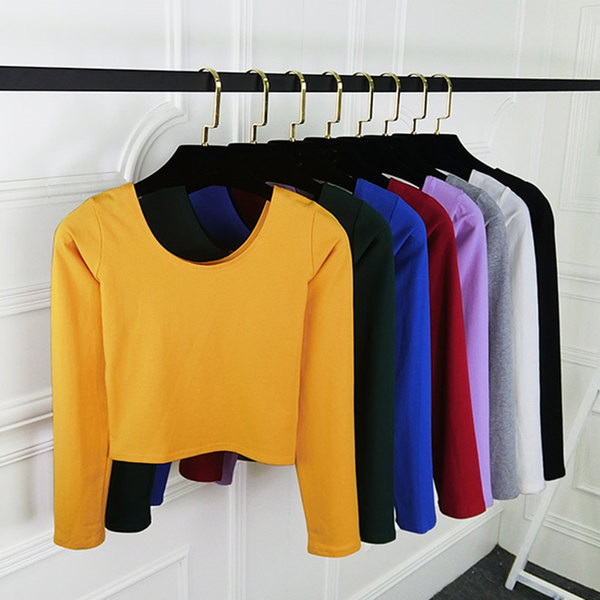 Kratka bluza s dugim rukavima i ovalnim izrezom