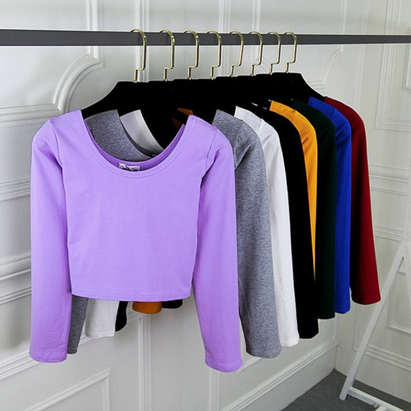 Kratka bluza s dugim rukavima i ovalnim izrezom