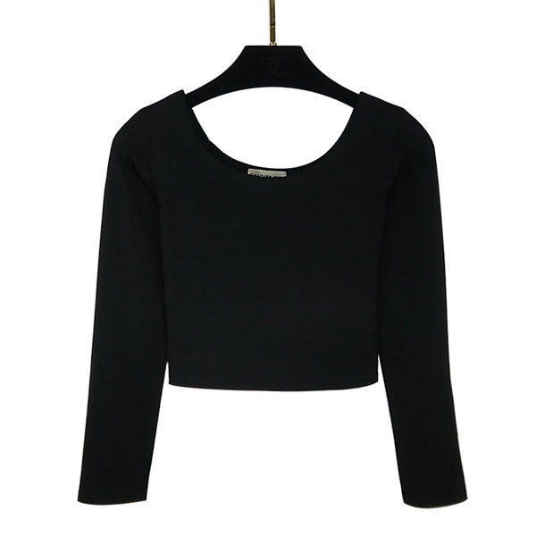 Kratka bluza s dugim rukavima i ovalnim izrezom