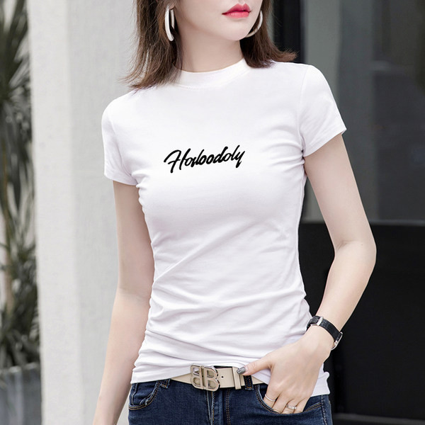 Ležerna ženska majica sa natpisom i kratkim rukavima u više boja