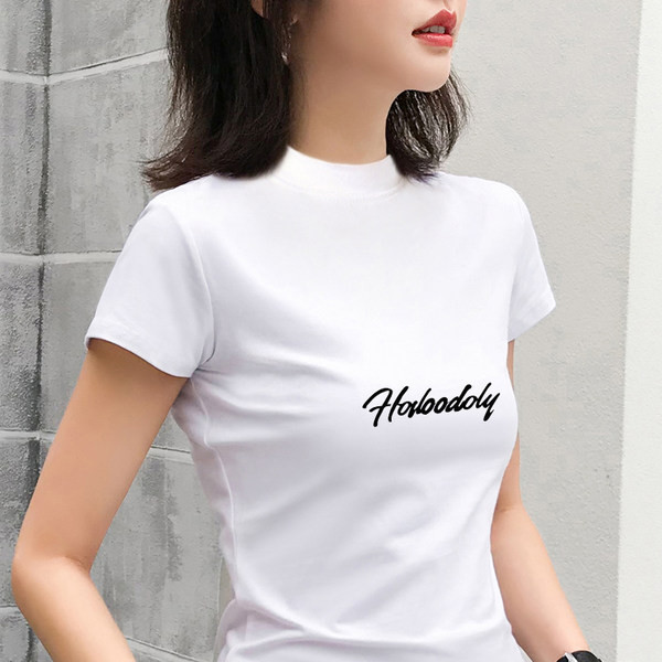 Ležerna ženska majica sa natpisom i kratkim rukavima u više boja