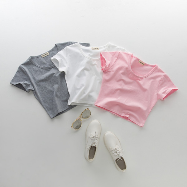 Ljetna kratka majica - jednostavan jednobojni model