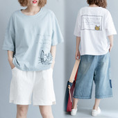 Ženska majica s natpisom i aplikacijom mačić