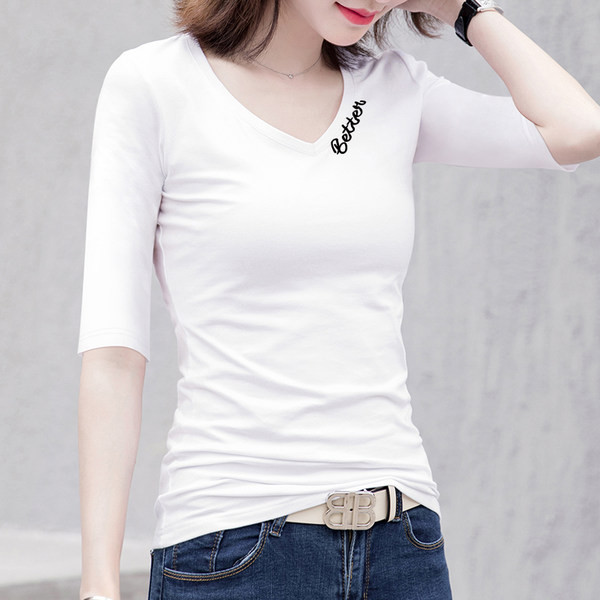 Ženska ležerna bluza s natpisom i špic izrezom - različite boje