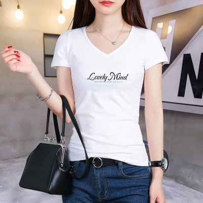 Casual μπλουζάκι με επιγραφή και ντεκολτέ