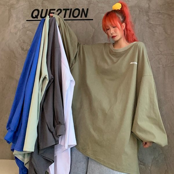 Γυναικεία μπλούζα με στρογγυλή λαιμόκοψη και φαρδιά μανίκια