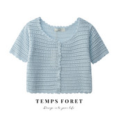 Γυναικείο μπλουζάκι με κοντά μανίκια από πλέξιμο με κουμπιά