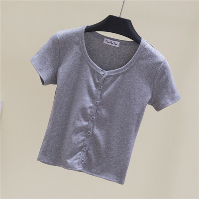 Κοντή σλιμ μπλούζα με κουμπιά