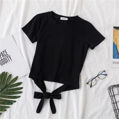 Običan model bluze s vezicama u struku