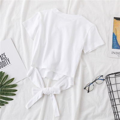 Običan model bluze s vezicama u struku