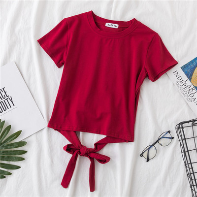 Običan model bluze s vezicama u struku