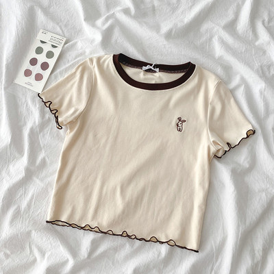 Γυναικεία μπλούζα με κοντά μανίκια και κεντήματα